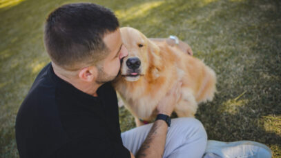 O veterinário e adestrador, Perdiga Vet, em um dos seus treinamentos