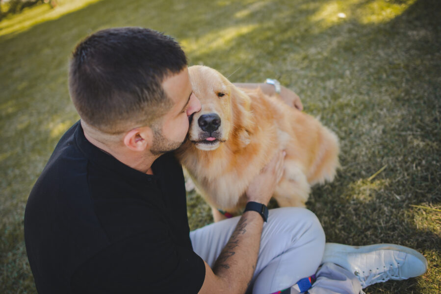 O veterinário e adestrador, Perdiga Vet, em um dos seus treinamentos