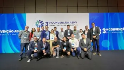 Convenção de hospitais veterinários mobiliza público recorde