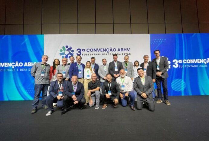 Convenção de hospitais veterinários mobiliza público recorde