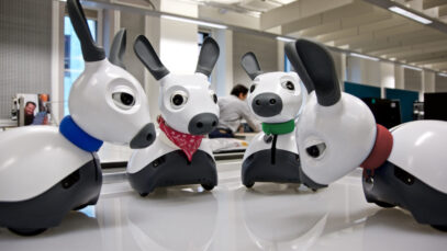Idosos e pet robo ajuda Idosos e pet robo