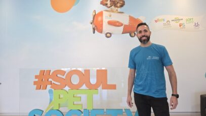 Pet Society, Lucas Simões