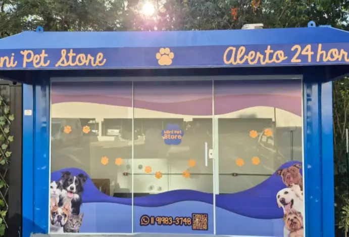 Modelo já conta com mais de 60 licenciados e 30 unidades em operação Mini Pet Store aposta nas lojas autônomas em condomínios