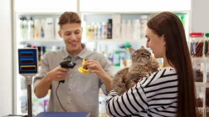 Farmácias crescem como canal de compras de produtos pet