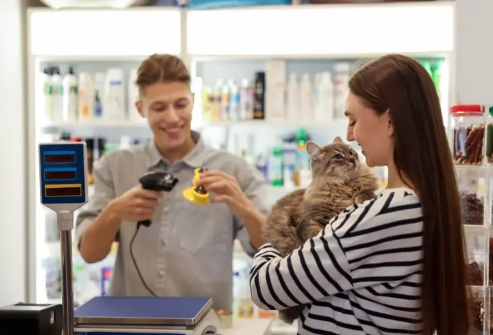 Farmácias crescem como canal de compras de produtos pet