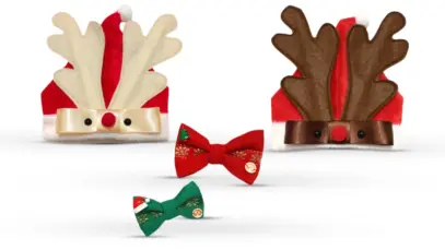 Pets ganham gorros de rena e laços natalinos