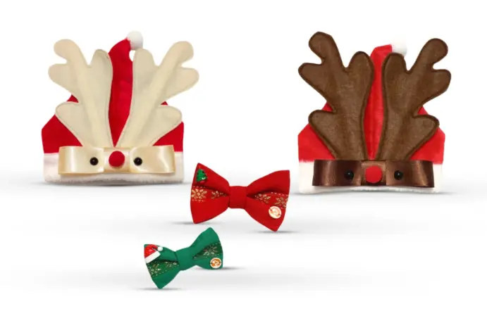Pets ganham gorros de rena e laços natalinos