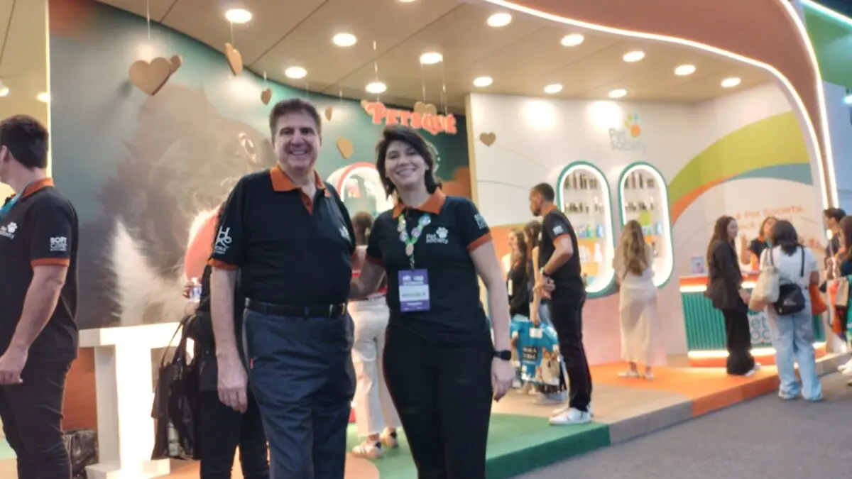 Luciano Fagliari e Letícia Piffer, da Pet Society